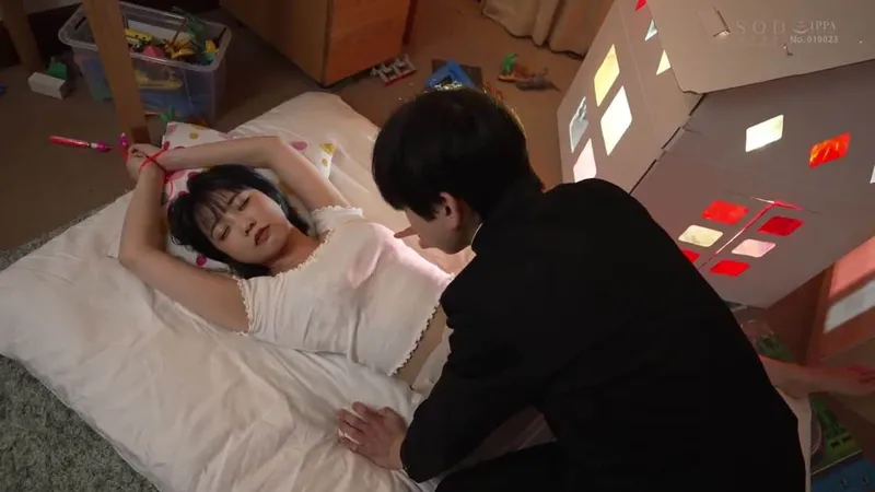 Trả thù anh trai thường xuyên bắt nạt bằng cách nện ghệ anh ấy