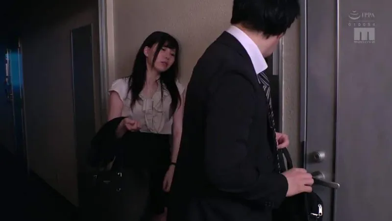 Cô vợ cạnh nhà nhận nhầm tôi là chồng trong một hôm say xỉn