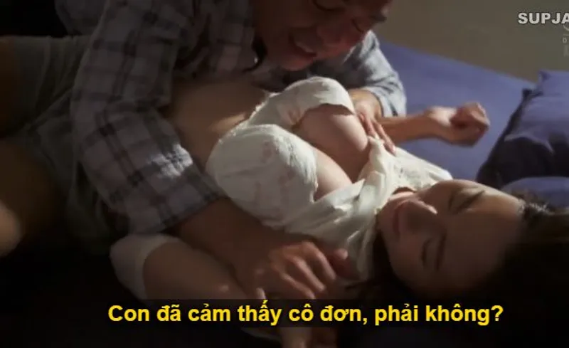 Nhìn con trai mải miết lao đầu vào việc, khiến bạn gái con trai buồn bã cô quạnh, bố chồng nổi hứng liều lĩnh đè con dâu ra "trả bài".